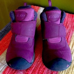 Toddler girls Keen hiking boots